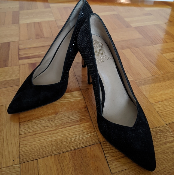 Never worn Vince Camuto black leather heels in size 6 - Picture 1 of 3